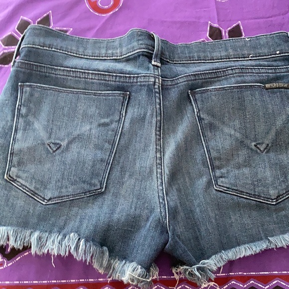 Hudson raw hem short shorts - Picture 6 of 9